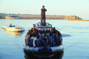 libye,migrants,bateaux,ong,c star,generation identité,médecins sans frontières,tripoli,méditerranée,ravitaillement,
