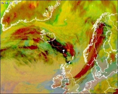 volcan--prise-par-le-satellite-meteosat-le-15-avril-2010-du-nuage-de-cendres-qui-s-echappent-d-un-volcan-islandais-en-eruption.jpg