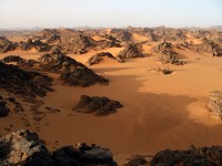 desert-pierres-sable.jpg