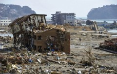Japon-immeubles-detruits-par-le-tsunami-a-minamisanriku.jpg