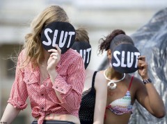 slut2-2--marche-des-slapes-SlutWalks-londres-1_reference.jpg