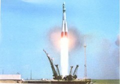 gagarine3-Vostok-1h - gagarine (12-04-61).jpg